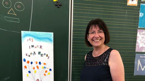 Frau Schmelzle verabschiedet sich