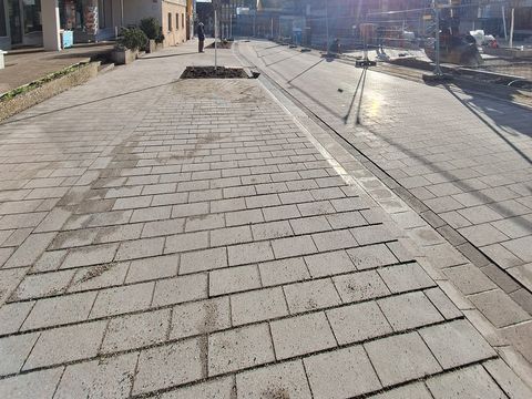 Fertiggestellte Hauptstraße