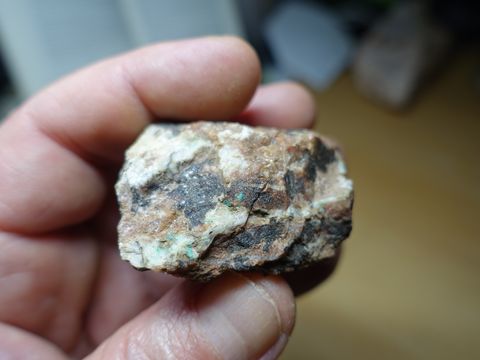 Spannende Gesteinswelt bei der GeoTour Hallwangen